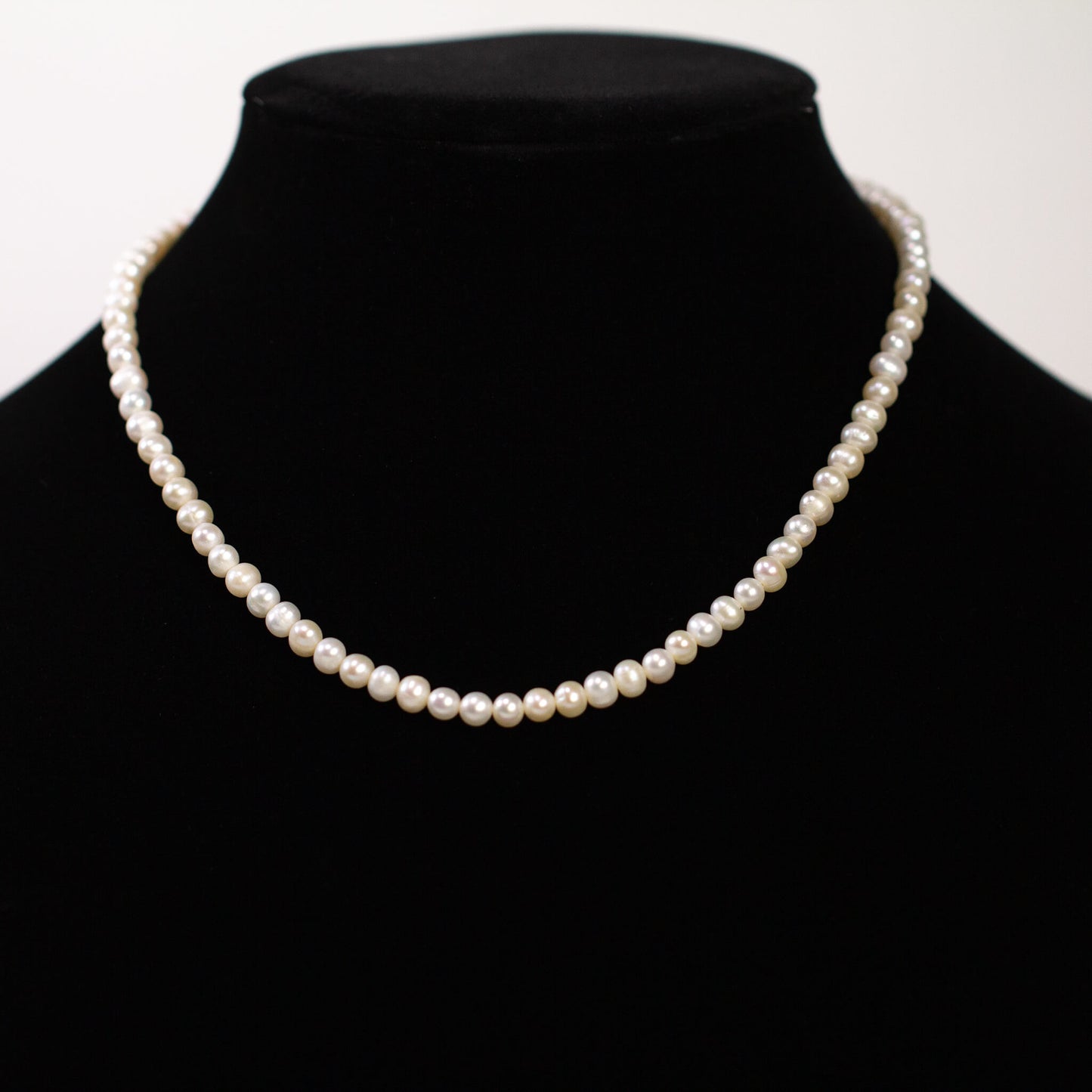 Classic Pearl Necklace